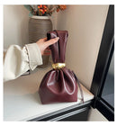 Bolsa de mão de couro macio personalizada, designer de luxo, feminina, mini bolsa de balde plissada, temperamento, zíper lateral, bolsas de festa à noite