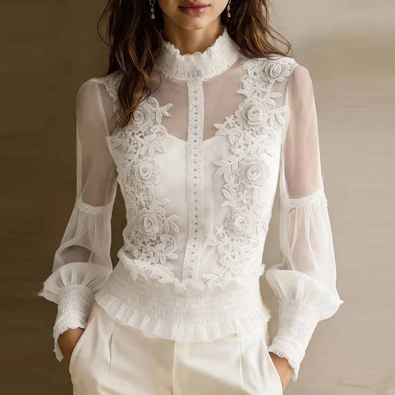 Camisa Feminina com Renda e Bordado – Vintage