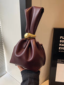 Bolsa de mão de couro macio personalizada, designer de luxo, feminina, mini bolsa de balde plissada, temperamento, zíper lateral, bolsas de festa à noite