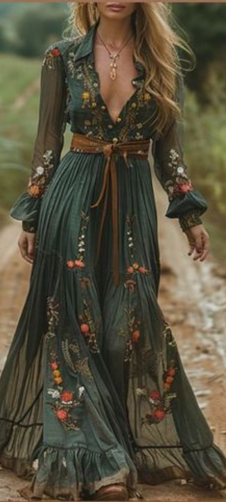 Vestido longo verde com bordados — foto original