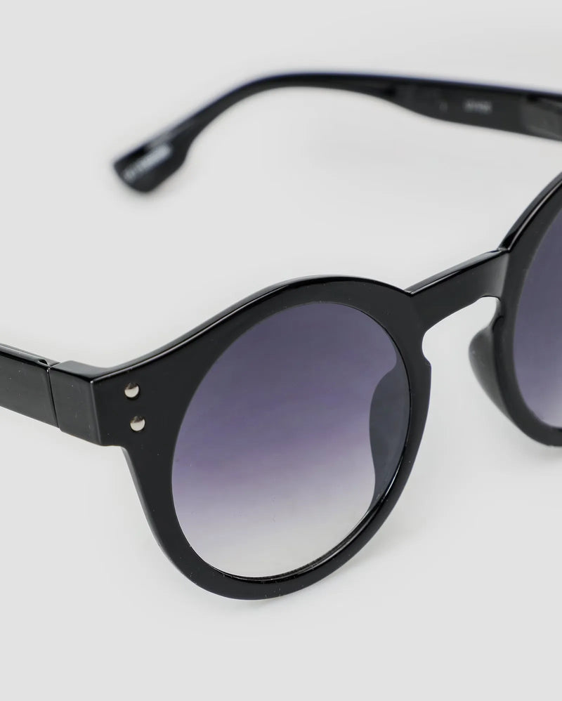 Óculos de Sol Redondos Femininos Grandes, Moda Verão, Ideal para Festa e Praia. Entrega rápida para todo o Brasil