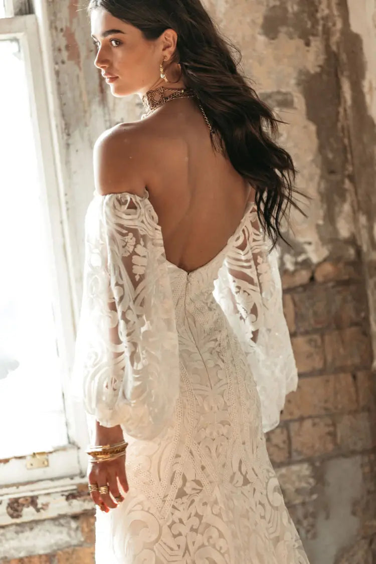 Elegant Mermaid Wedding Dresses Long Sleeves Appliques Lace Bridal Gowns Custom Made Sexy Backless Sweep Train Wedding Dress