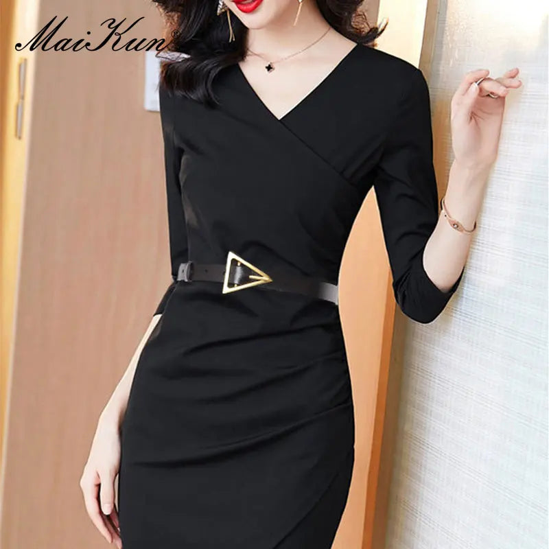 Cinto Fino de Couro Genuíno Vintage Fivela Triângulo Rede Vermelha Calças Femininas Fashion All-match Cós Decorativo