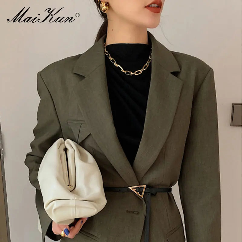 Cinto Fino de Couro Genuíno Vintage Fivela Triângulo Rede Vermelha Calças Femininas Fashion All-match Cós Decorativo