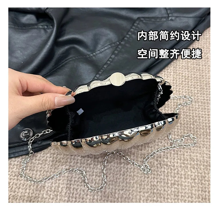 Evening Bags Shell Shape Women Clutch Bags 2024 New Wedding Bridal Handbag Pearl Beaded Fashion Shell Chain Party Bags