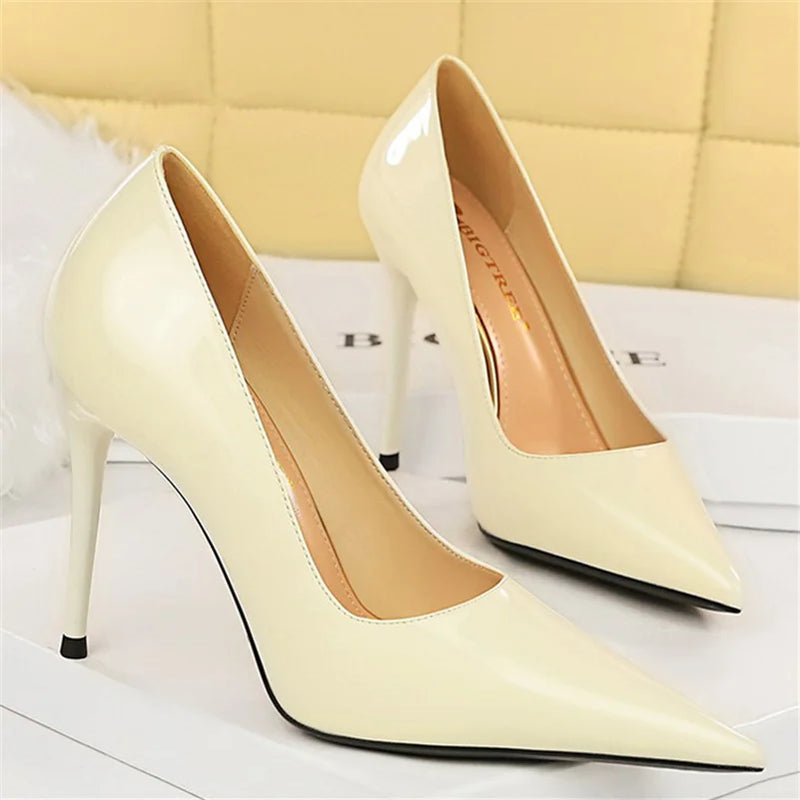 Sapatos de salto alto sensuais de 10 cm, cor vinho, nude, para mulheres, stripper, salto agulha, couro brilhante, para casamento, noiva, vermelho de qualidade