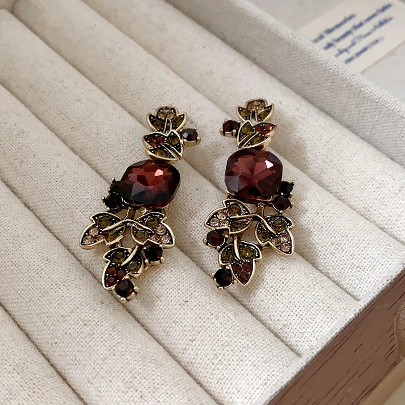 Colares de folhas vintage Draweye estilo medieval hipérbole gargantilhas joias strass
