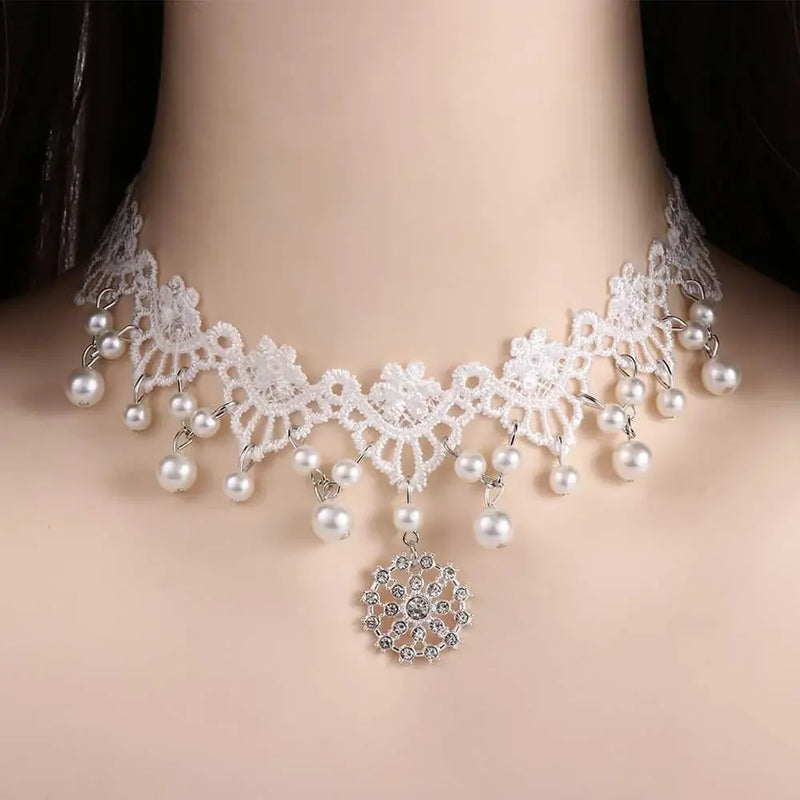 Fashion Gothic White Crystal Lace Choker Necklace For Women Fashion Victoria Vintage Clavicle Chain Collar Statement Jewelry
