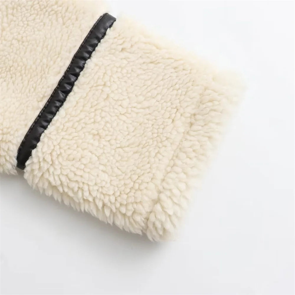 Jaqueta de motocicleta com efeito de pele artificial e integração de pele