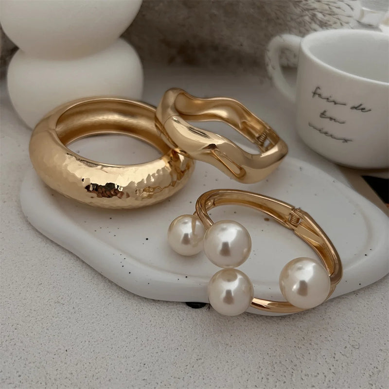 Pulseira Ingemark 3 Estilos Criativa Grande de Pérolas de Imitação Feminina Tendência 2025 Punk Heavy Metal Chunky Spring Bangle Steampunk Masculino
