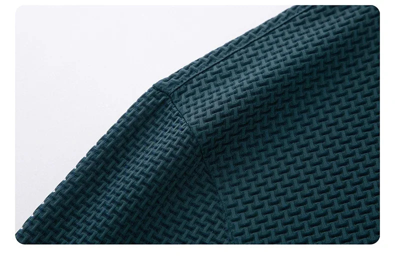 Nova camiseta polo masculina de manga curta com decote em V e manga curta, de seda gelada, respirável, da moda empresarial, roupas de marca masculina