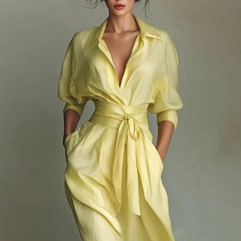 Vestido Longo com Recortes Vazados e Bolsos