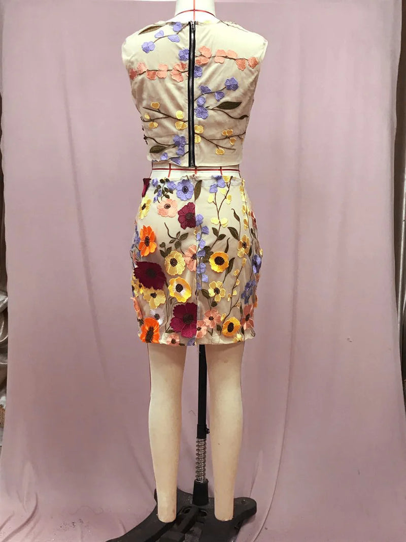 Spring Dress Women's Skirt High-quality Embroidery Hook Pattern Sleeveless Crop Top Wrap Hip Skirt Set of Two Pieces