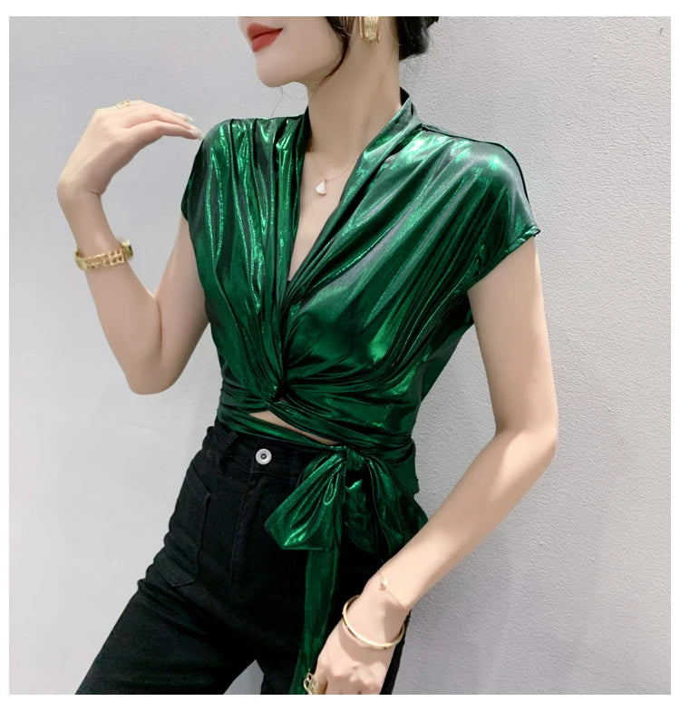 Blusa de manga curta brilhante dourada prateada verde para mulheres, camisa curta sexy irregular, bandagem feminina, tops de verão