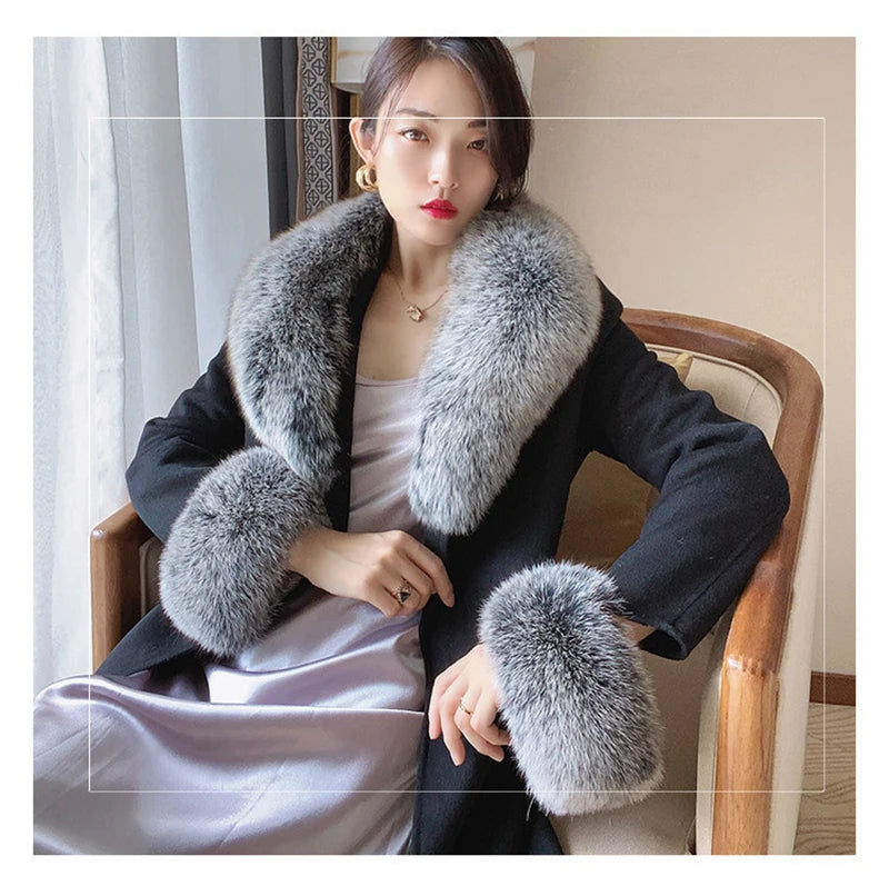 Luxury 2025 Real Fox Fur Collar And Cuffs Set for Women Winter Neck Warmer Fashion Scarf ShawlS Wrap Combo Large Size Furry Fur