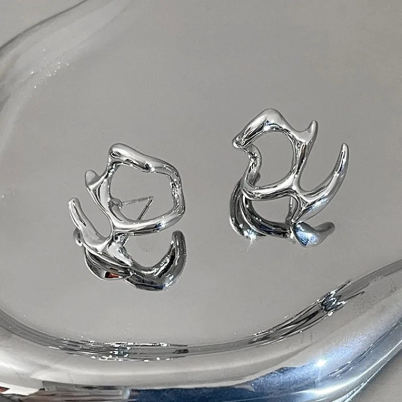 Trending Metal Geometry Stud Earring Fashion New Design Irregular Minimalist Earrings for Women Fashion Jewelry Gifts 2024