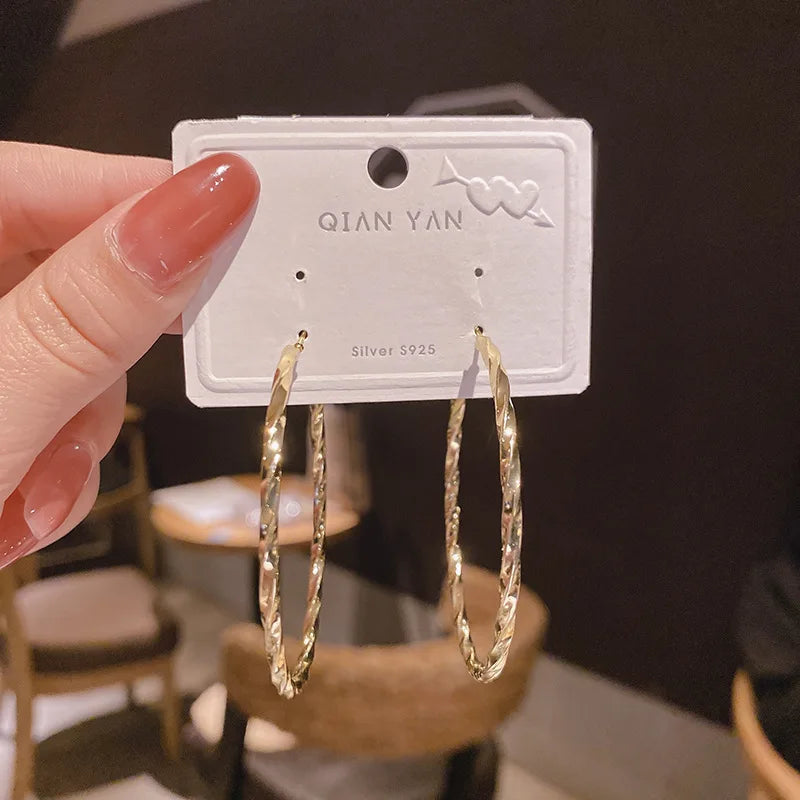 New Fashion Trend Unique Design Elegant Delicate Retro Exaggerated Multilayer Stud Earrings Women Jewelry Party Gifts Wholesale