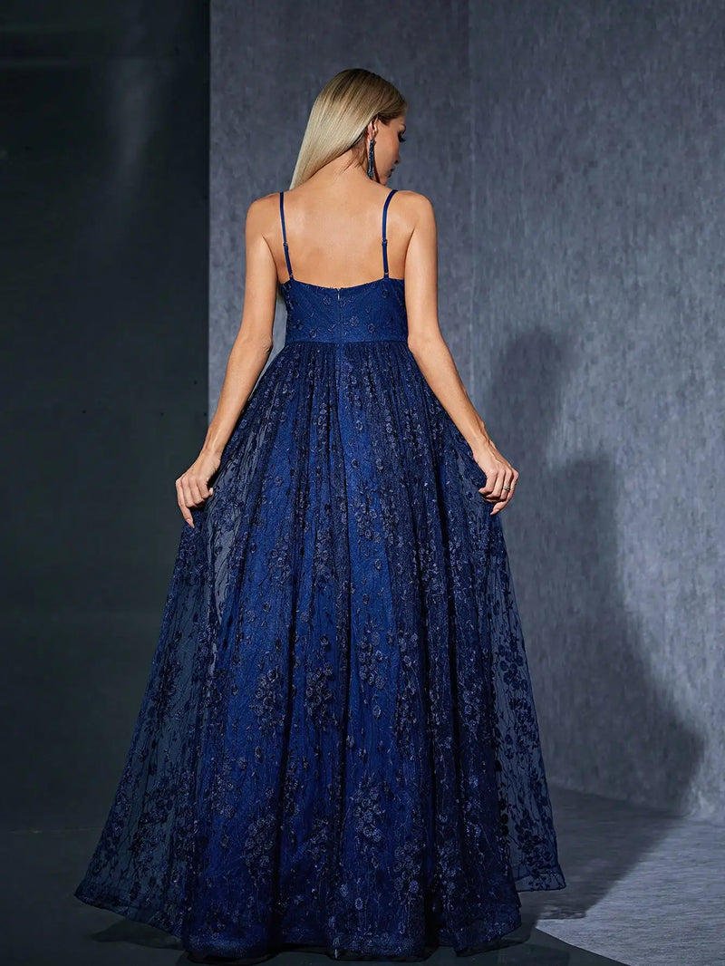 Vestido Camisola Decote em V renda bordada saia de renda tridimensional