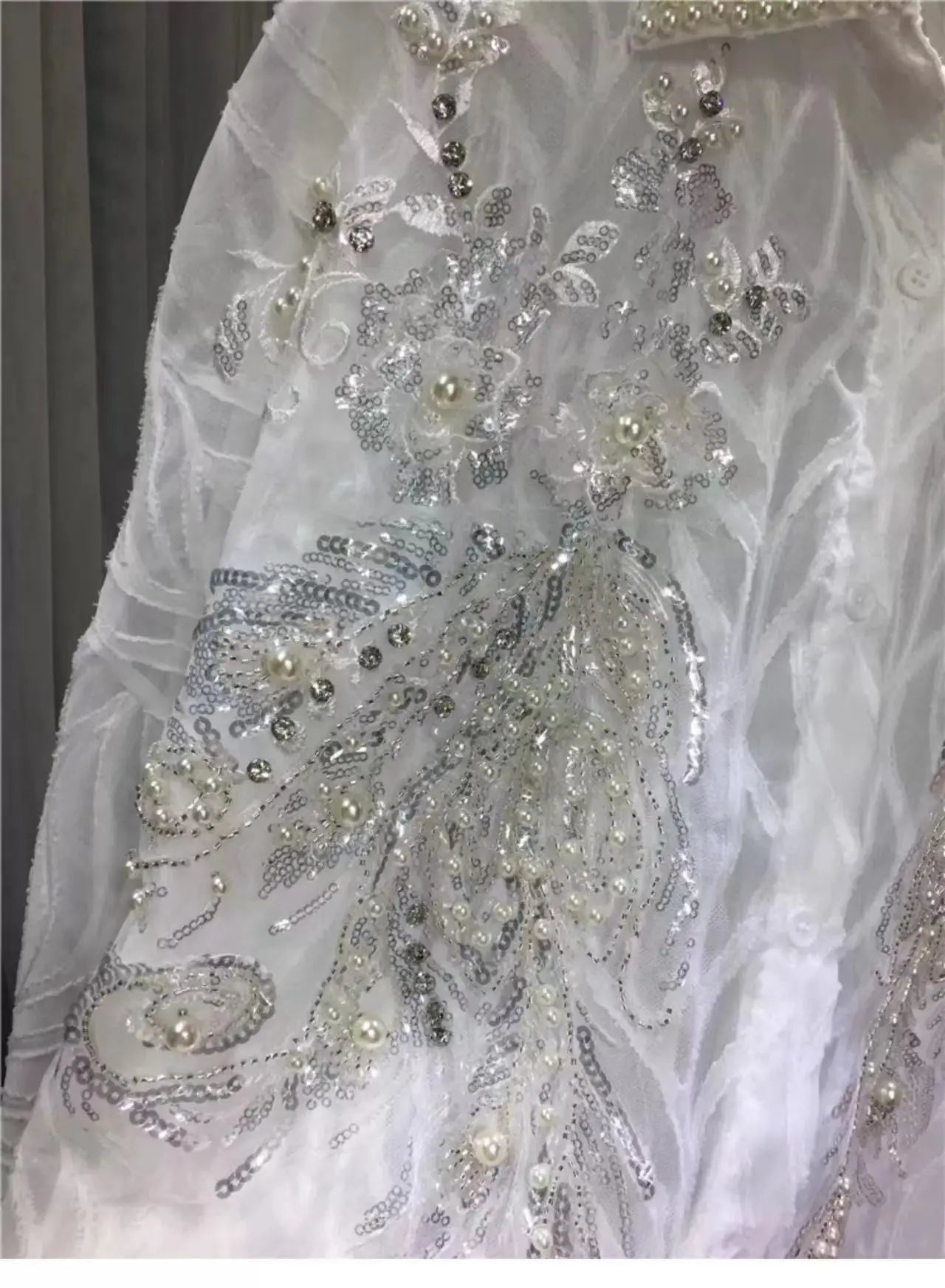 Novas blusas grandes com botões e lantejoulas e contas, camisas femininas de manga comprida, comprimento médio, rosa e branca