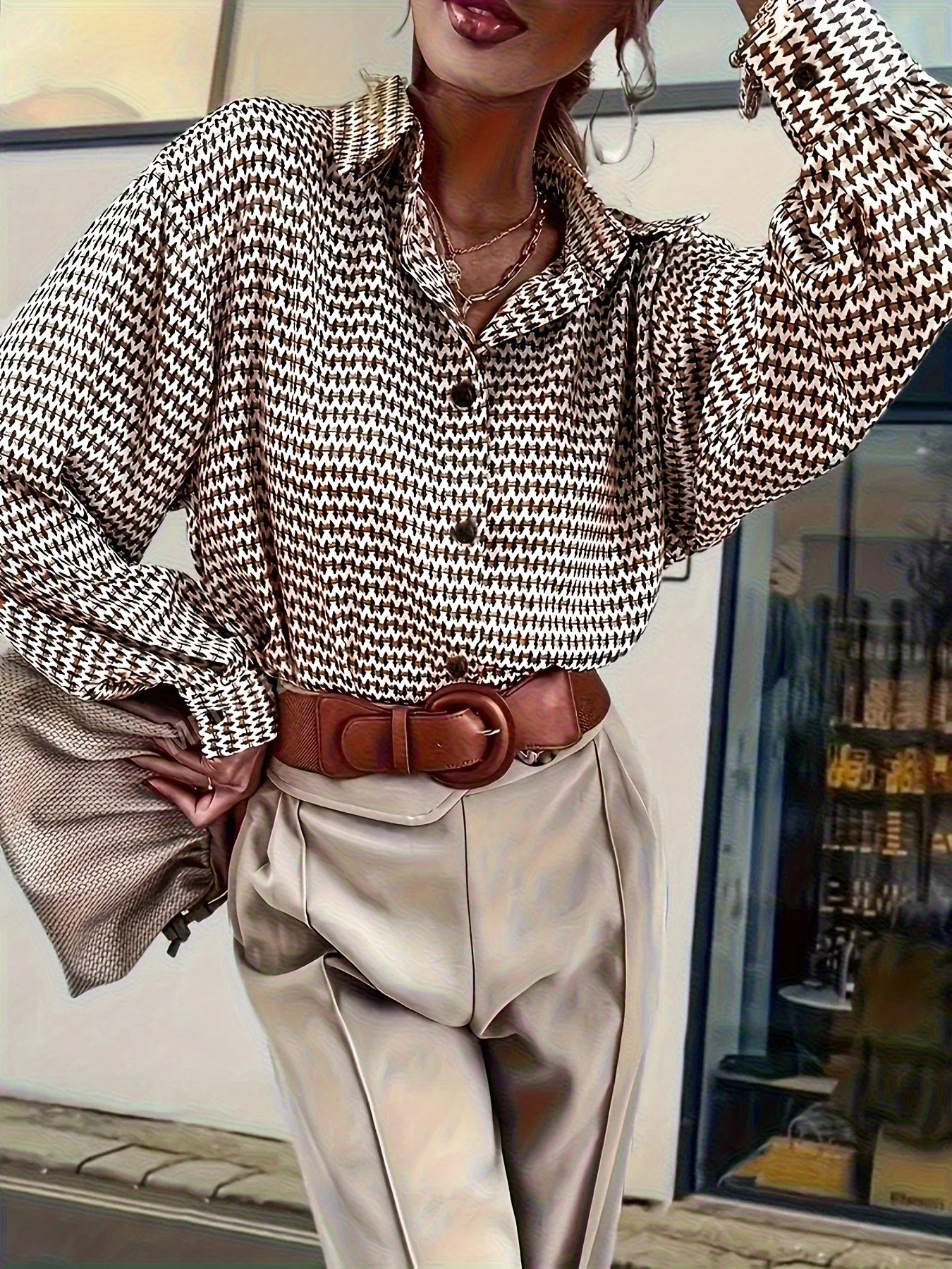 Ladies' Casual, Fashionable, Comfortable Printed Single Row Button-Up Lapel Long-Sleeved Shirt
