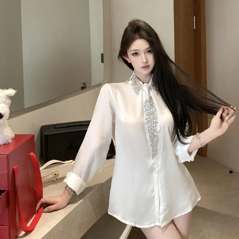 Camisas de cetim com gravata diamantes para mulheres, blusas soltas de manga comprida com lapela e lapela, elegantes francesas, para combinar com todas as mulheres, primavera 2025