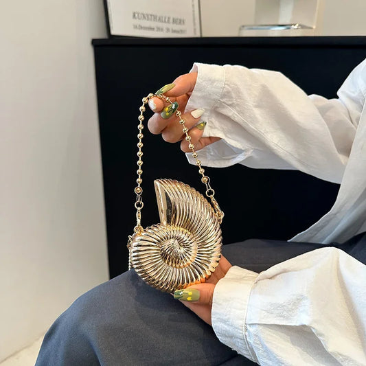 Simple Conch Dinner Bag Women's Shoulder Messenger Crossbody Bag Fun Personality Metal Chain Clutch Acrylic Shell Phone Bags Hot