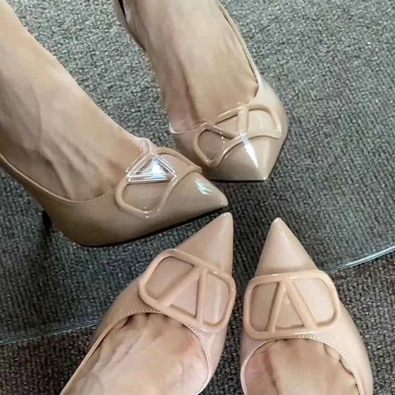 European Banquet Pointed V-Buckle High Heels Thin Heel Patent Leather Side Air Quality Women's Shoes Fashionable And Elegant