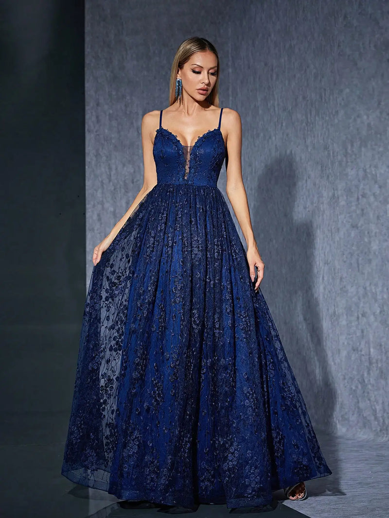 Vestido Camisola Decote em V renda bordada saia de renda tridimensional