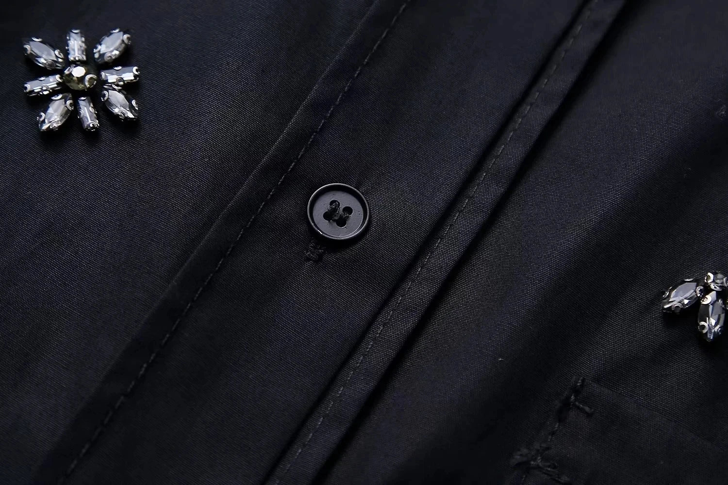 Blusas brancas elegantes da moda primavera 2025, blusas com lapela vazada, camisa slim feminina, casual, streetwear, blusa feminina para escritório