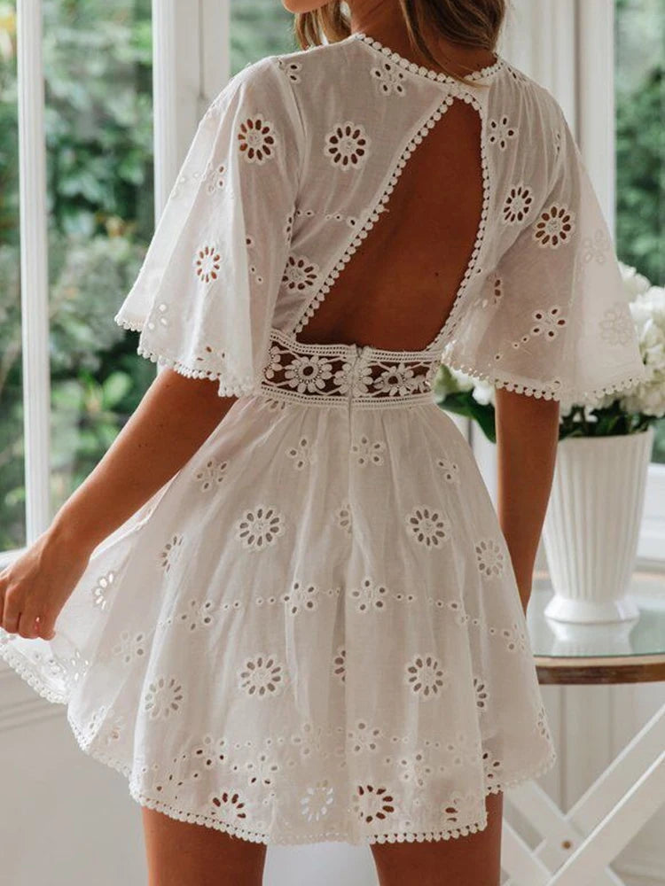 Fashion Summer Women White Dress Casual Backless Mini Dresses Hollow Out Floral Embroidery Cotton Party Dress New Robe 18504