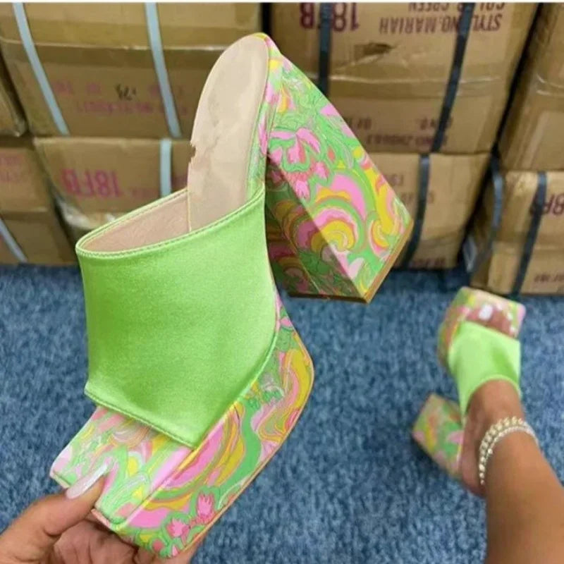 Women's Slippers 2024 New Printing Square Head Thick Bottom Heel Shoes One-line Flip Flops Large Size High-heeled Summer Sandals