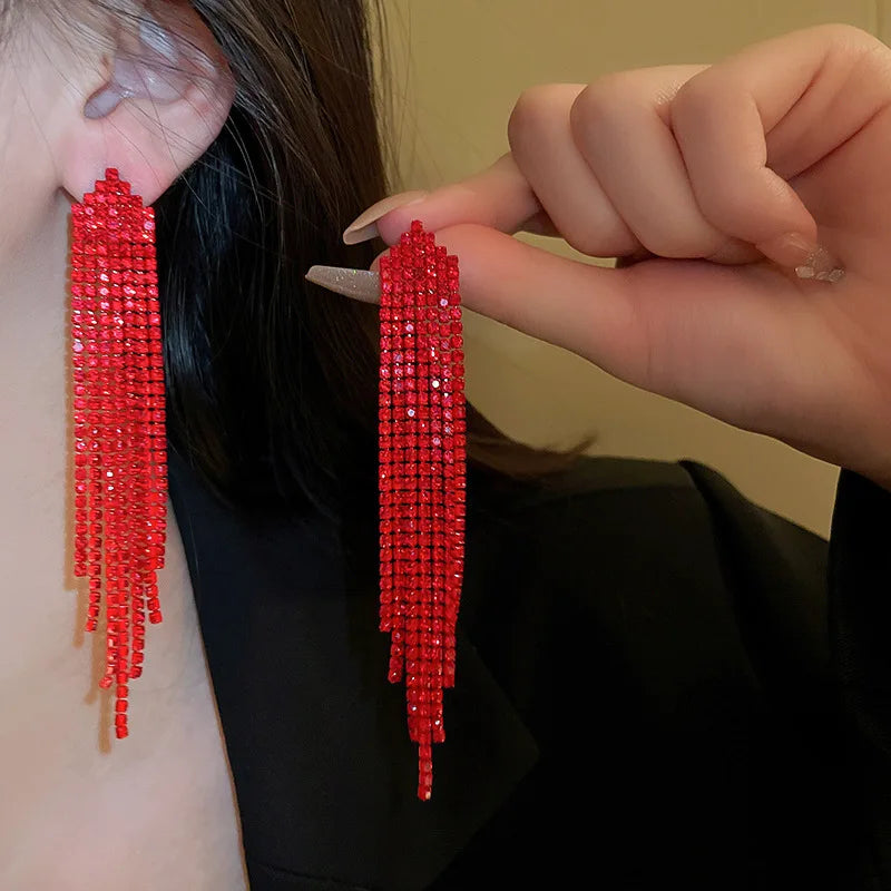 Irregular Long Tassel Earrings for Women Creative High Sense Light Luxury Solid Red Drop Earring Inlaid Rhinestone Jewelry Gifts
