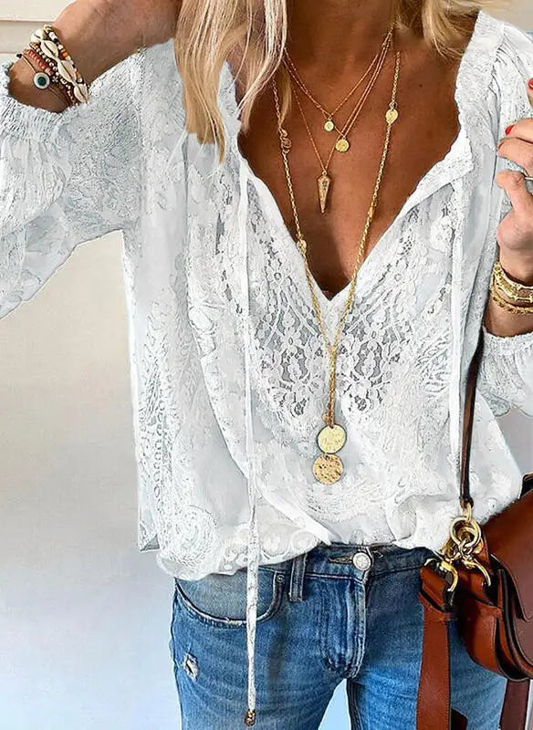Blusas femininas 2025 Moda Primavera Verão Boho Renda Oco Decote Em V Profundo Pulôver Camisa Feminina Elegante Blusa Casual Tops Soltos
