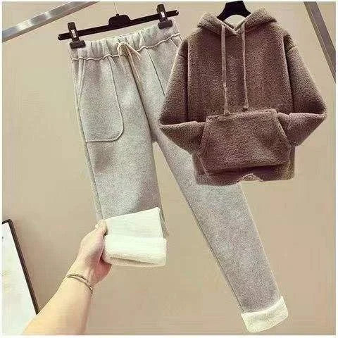 Thickened Lamb Velvet Set Women's Autumn Winter New Embroidery Sweatshirt Woolen Wide Leg Pants Two Piece Set Casual Style