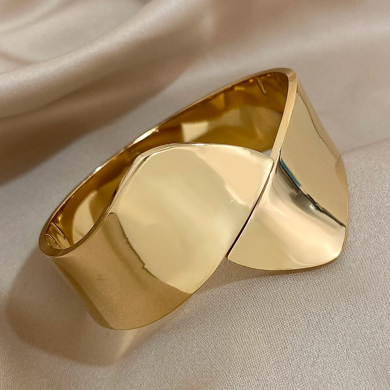 Chunky Wide Embrace Bracelet Bangle Stainless Steel Opening Gold Color Braceletsfor Women Waterproo Cuff Wristband Jewelry Gifts