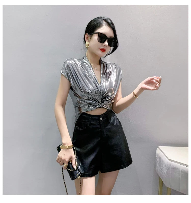 Blusa de manga curta brilhante dourada prateada verde para mulheres, camisa curta sexy irregular, bandagem feminina, tops de verão