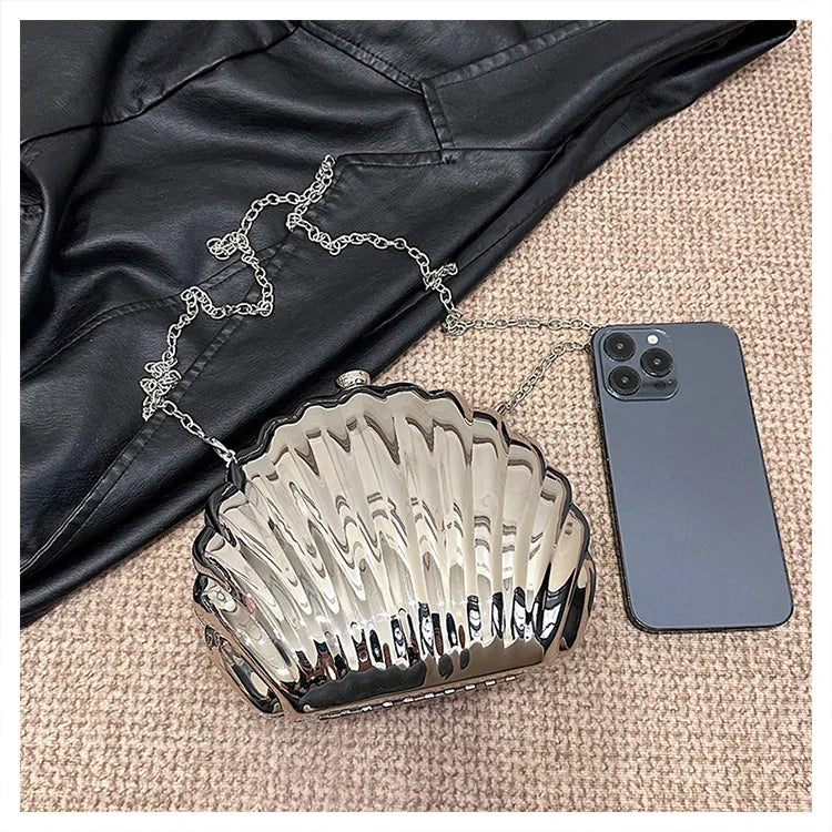 Evening Bags Shell Shape Women Clutch Bags 2024 New Wedding Bridal Handbag Pearl Beaded Fashion Shell Chain Party Bags