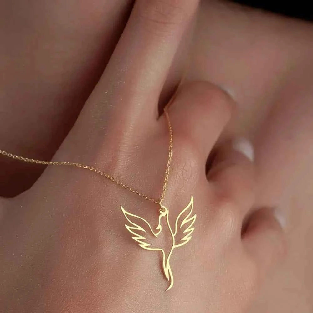 Creative Hollowed out Phoenix Necklace Made of Stainless Steel, Fashionable and Personalized Gift for Women