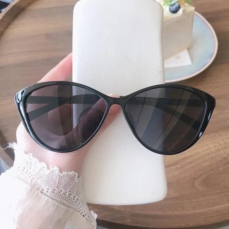 Women Outdoor Sunglasses Retro Ladies UV400 Eye Protection Goggles Shades Fashion Cat Eye Frame Eyewear Ultra Light Sunglasses - CRAVO ROSE