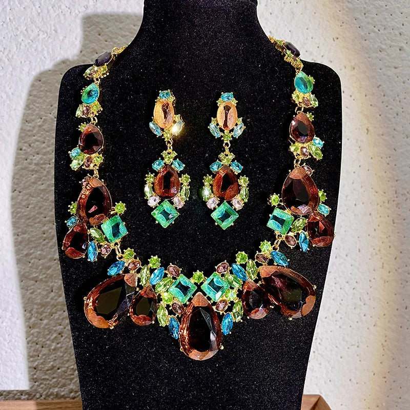 Draweye Hyperbole Crystal Necklaces for Women Water Drop Vintage Elegant Jewelry Medieval Style Party Collares Para Mujer