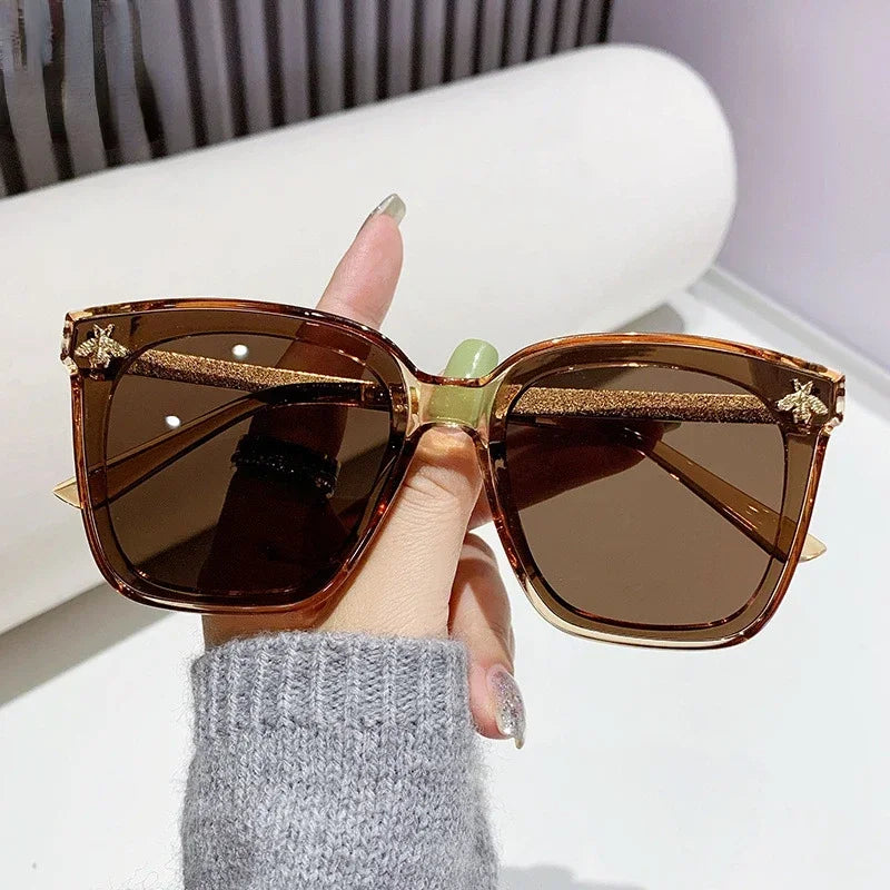 2024 New Small Square Sunglasses Women Men Luxury Brand Bee Sun Glasses Ladies Special Eyewear UV400 Girls Oculos De Sol Gafas