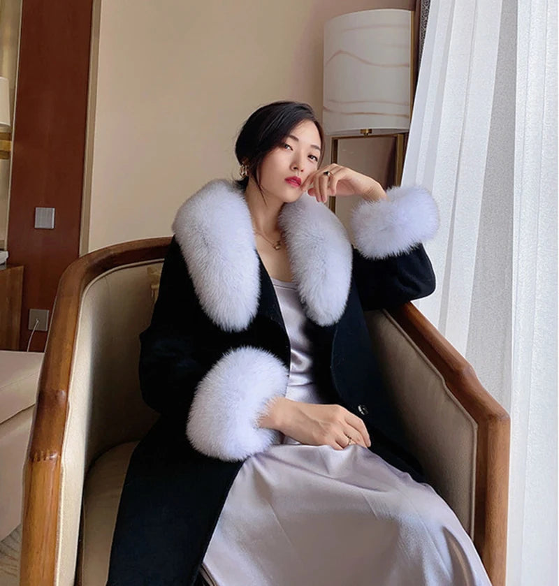 Luxury 2025 Real Fox Fur Collar And Cuffs Set for Women Winter Neck Warmer Fashion Scarf ShawlS Wrap Combo Large Size Furry Fur