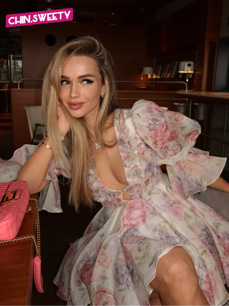 Vestido curto feminino com estampa rosa doce e babados, elegante, manga bufante, decote em V, chiffon, robe curto, verão 2025, vestidos de festa chiques para mulheres