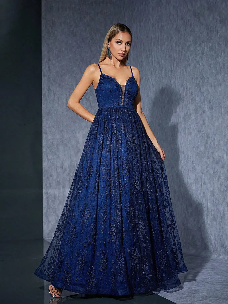 Vestido Camisola Decote em V renda bordada saia de renda tridimensional