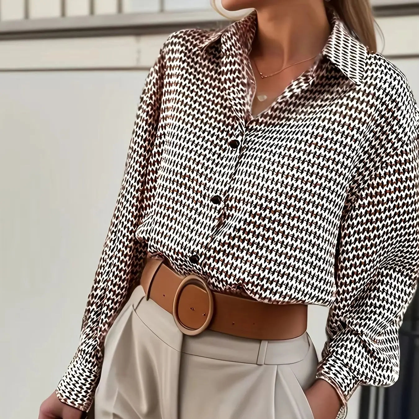 Ladies' Casual, Fashionable, Comfortable Printed Single Row Button-Up Lapel Long-Sleeved Shirt