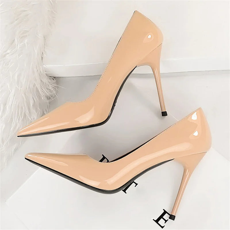 Sapatos de salto alto sensuais de 10 cm, cor vinho, nude, para mulheres, stripper, salto agulha, couro brilhante, para casamento, noiva, vermelho de qualidade