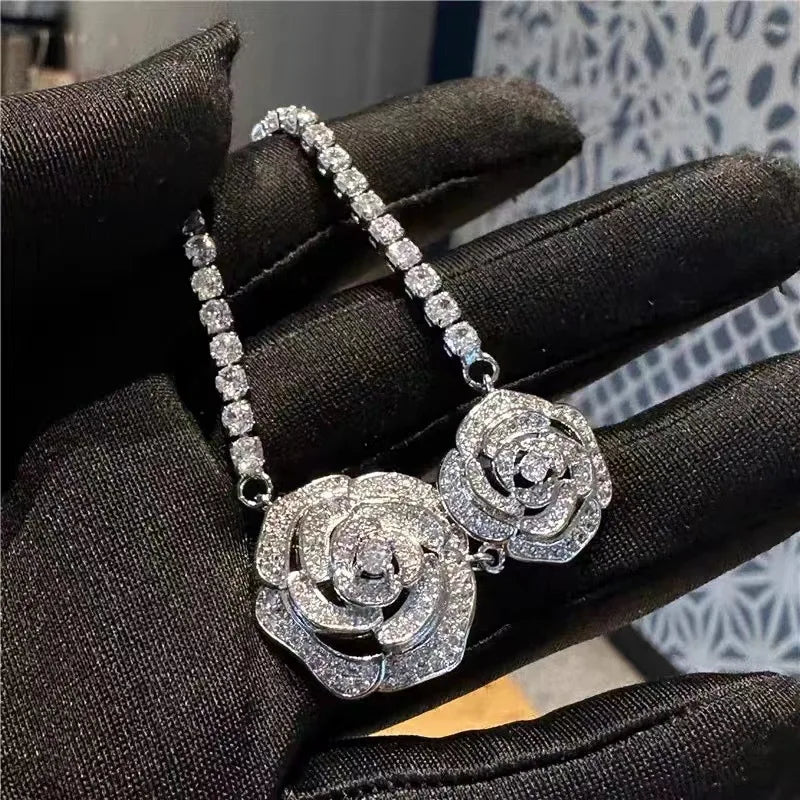 Colar de zircônia camélia para mulher Luxo Vintage CC Estilo Neckchain Clavícula Corrente