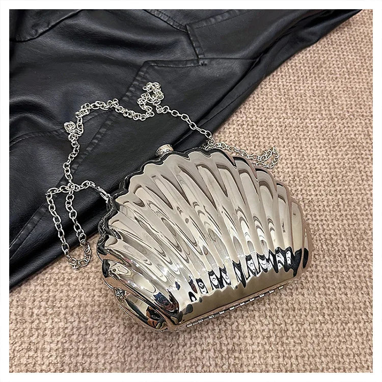 Evening Bags Shell Shape Women Clutch Bags 2024 New Wedding Bridal Handbag Pearl Beaded Fashion Shell Chain Party Bags