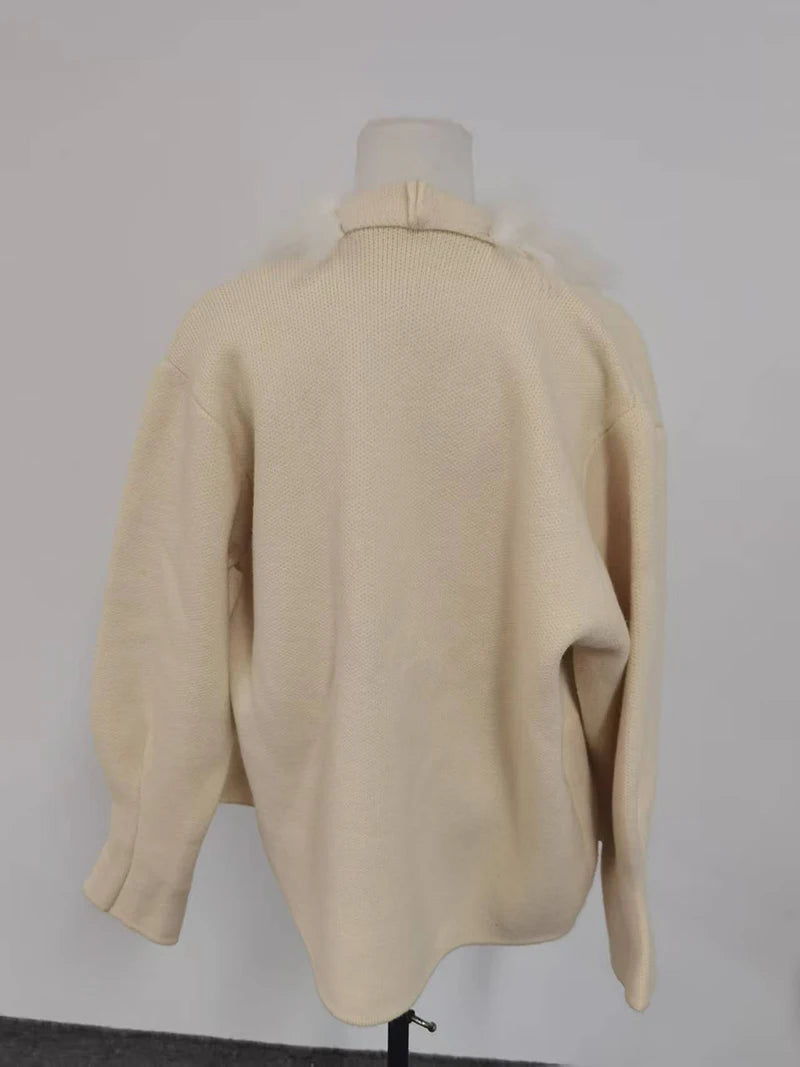 2025 Faux Fur Trim Knit Coat Fox Like Collar Plush Cardigan Women Winter Thick Designer Warm Touch