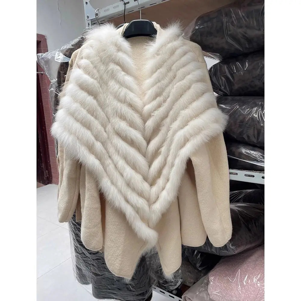2025 Faux Fur Trim Knit Coat Fox Like Collar Plush Cardigan Women Winter Thick Designer Warm Touch